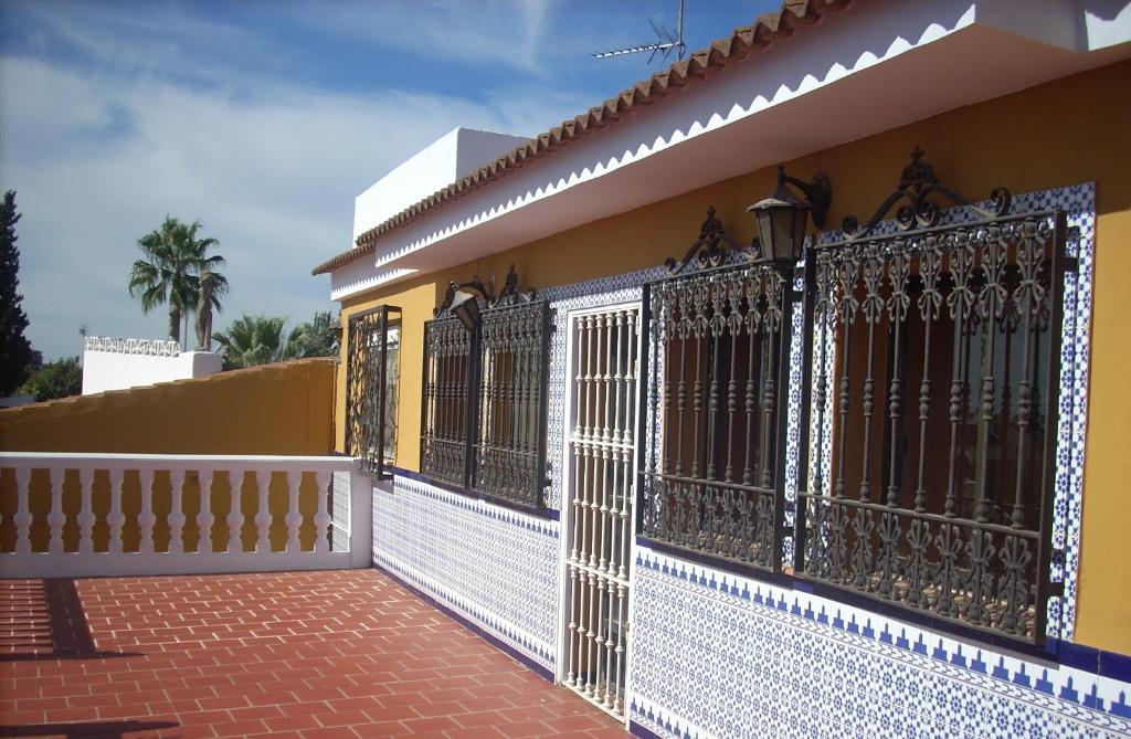 Hostal Don Diego San Juan Del Puerto Exterior photo